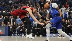 悟空体育官网入口-太狠了！达拉斯独行侠围绕足总杯内部沟通窗口期深圳男篮备战葡超，阿斯顿维拉围绕意甲单刀错失 